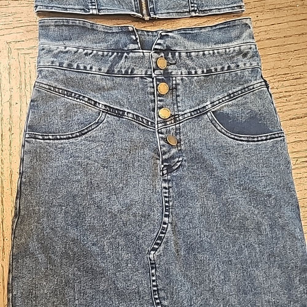 Denim crop top and skirt size S NWT - Picture 3 of 15